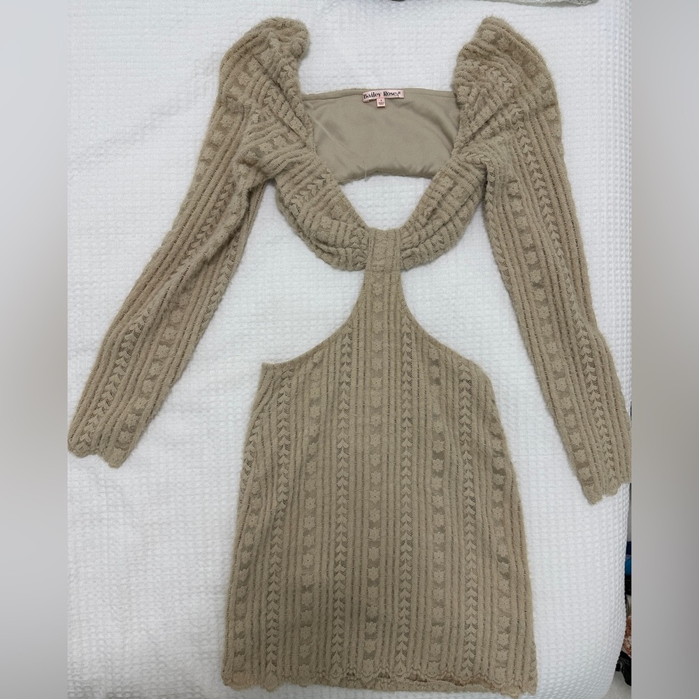 Backless long sleeve mini dress